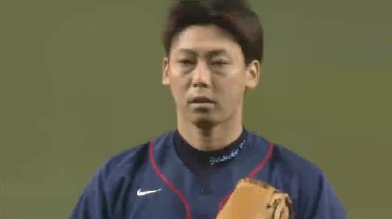 10回表１クルーズ死球 (1)