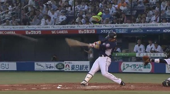 1回表2森タイムリー (3)