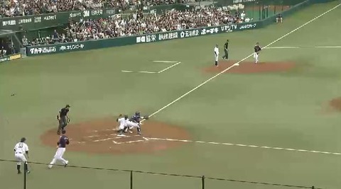 １回裏５炭谷タイムリー (1)