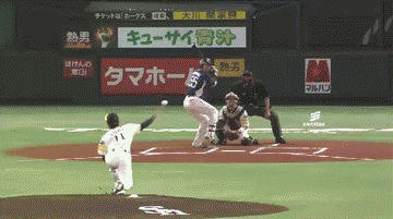 １回表１秋山先頭打者HR (1)