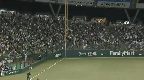 ６回裏２中村３ラン２５０号 (2)