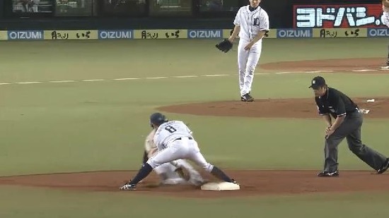 1回表1西川ヒットと盗塁 (1)