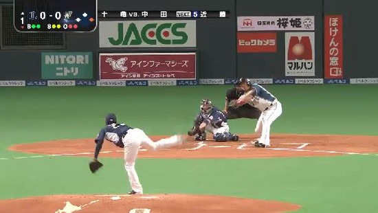 1回裏3中田三振 (1)