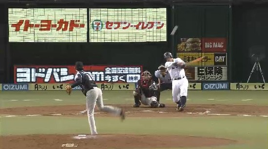 ３回裏１炭谷２ベース先頭 (1)