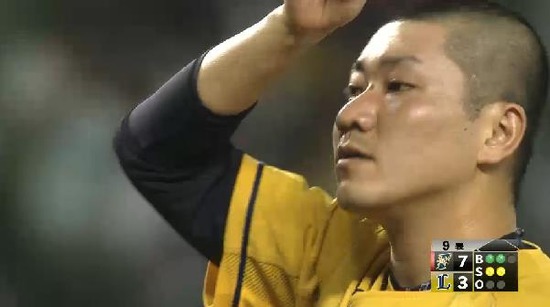 ９回表２中田ヒット (1)