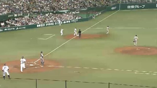 ２回裏７大崎犠牲フライ (3)