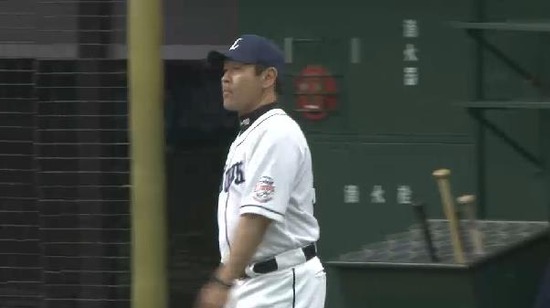 ６回裏３フォアボール１塁２塁武隈 (1)