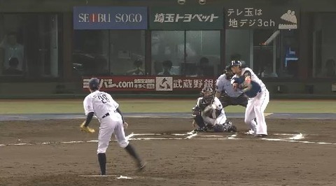 ６回表１栗山ファインプレー (2)