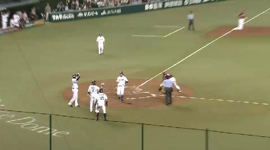 2回裏5浅村2点タイムリー嶋悪送球浅村生還 (1)
