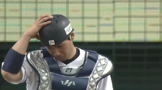 ７回表３盗塁阻止 (3)