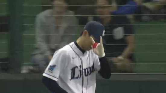 7回表3秋山ファインプレー (2)