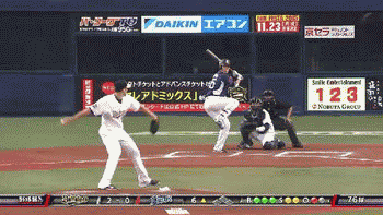 ６回表１秋山２１５安打 (1)