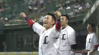 8回裏3メヒア3ラン (2)