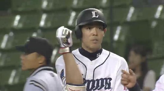 ５回裏１秋山27試合連続安打 (1)