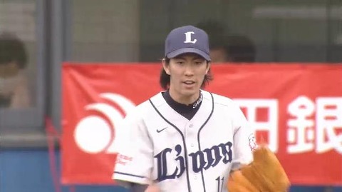 ４回裏２ジョーンズ併殺 (3)