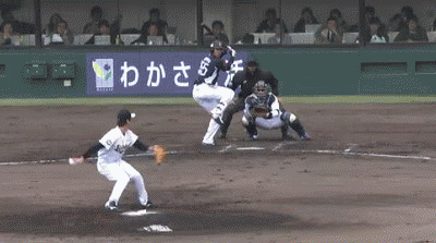 ２回表４渡辺好走塁秋山2点タイムリー (1)