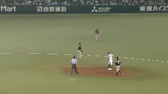 ３回裏１外崎２ベース