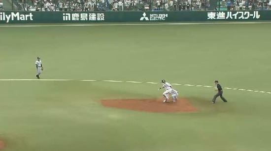 ３回裏１秋山２ベース (1)