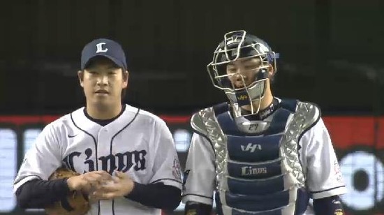 6回表1中島2ベース2塁3塁 (3)