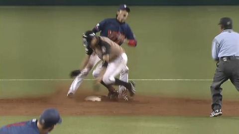 5回表1中島盗塁パスボール (2)