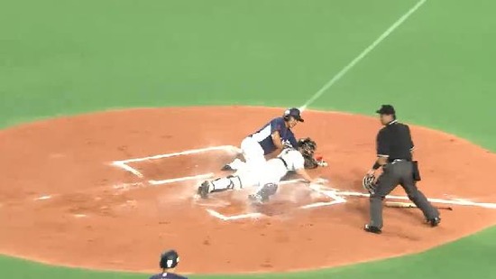 ６回表２栗山タイムリー脇谷負傷 (2)