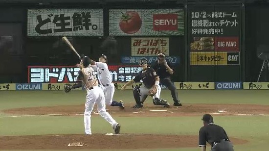 8回裏2森ライトフライ (2)