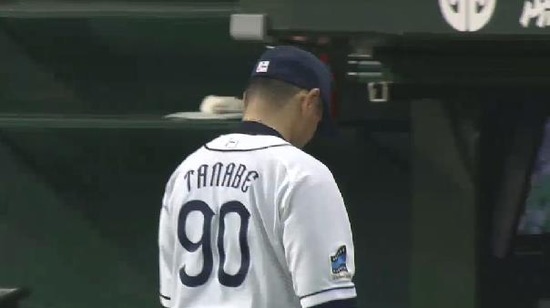 ８回表１田中浩康ヒット雄星降板１４０球 (6)