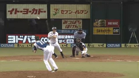 ５回裏２秋山内野安打タイムリー (2)