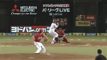 8回裏6脇谷タイムリー (1)