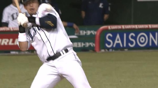 8回裏1浅村デッドボール (3)