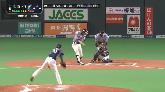 ６回裏３中島タイムリー (1)