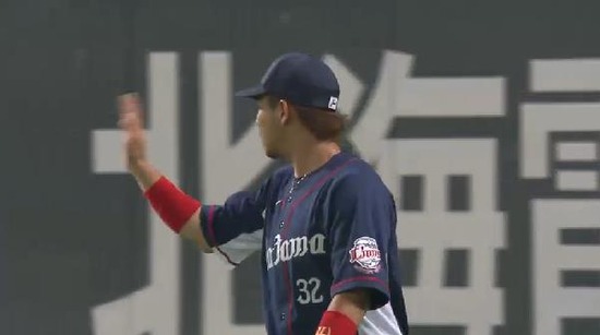 ７回裏２浅村ファインプレー (2)