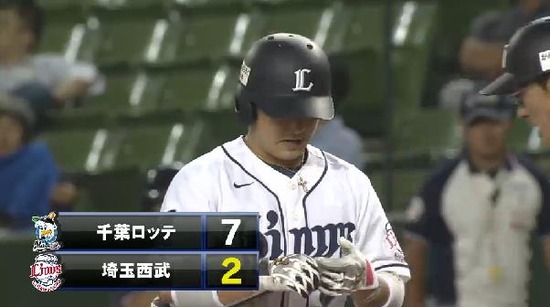 6回裏4森2点タイムリー (2)