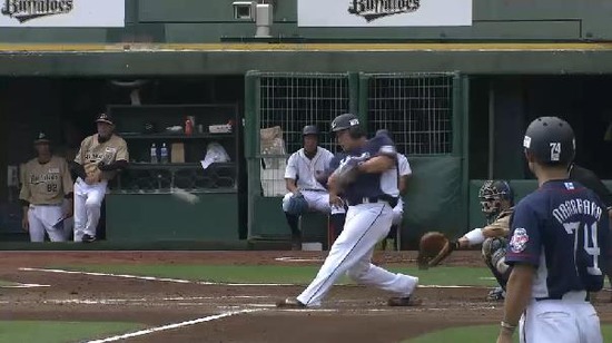 ３回表２中村２ベースノーアウト２塁３塁 (2)