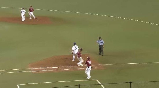 ９回表３バント２塁
