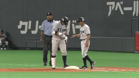 ３回表２栗山ヒット１塁３塁