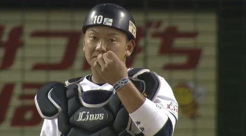 8回表4中村盗塁 (2)