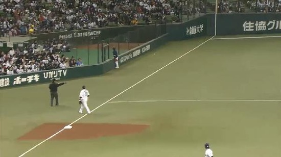 6回表1中島2ベース2塁3塁 (2)