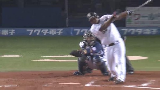 ６回裏１デスパ同点HR (6)