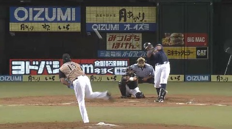 ４回裏１メヒア２ベース (1)