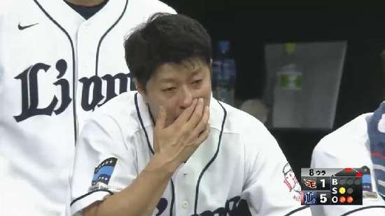 ８回裏６森本 (8)