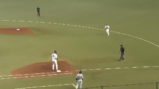 ５回表１三者凡退 (2)