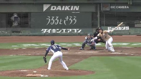 ４回裏１渡辺ファインプレー (2)