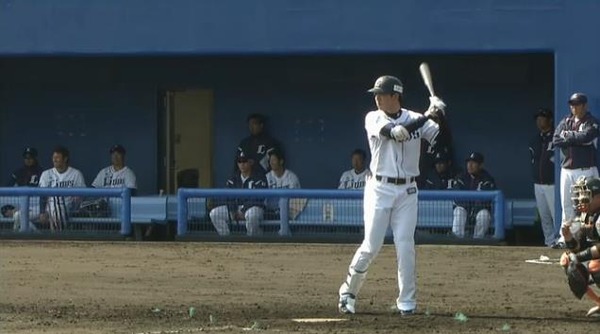 4回裏4秋山タイムリー (1)