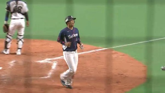 ５回表３おかわり２点タイムリー (1)