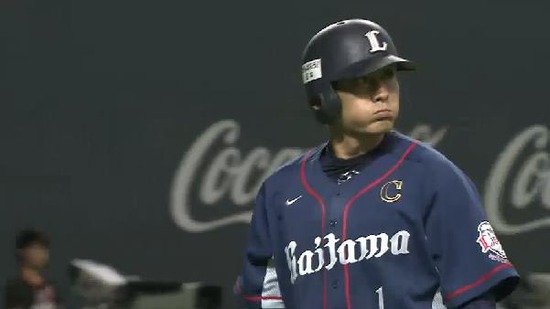 ４回表１栗山三振 (1)