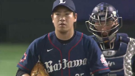 ７回裏３明石死球満塁 (3)