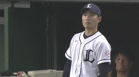 ２回裏６渡辺２点タイムリー２ベース (6)