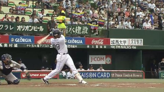 ６回裏１栗山フォアボールメヒア同点２ラン (7)