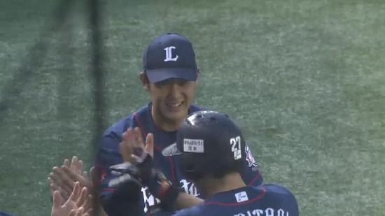 2回表2炭谷3ラン (8)